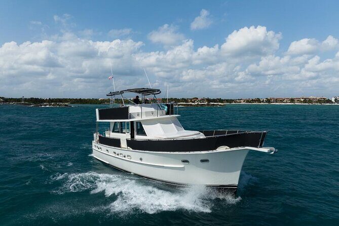2 Hour Sunset-53' Hatteras Tulum, Playa Del Carmen, Riviera Maya - The onboard food: Mexican flavors without the fuss