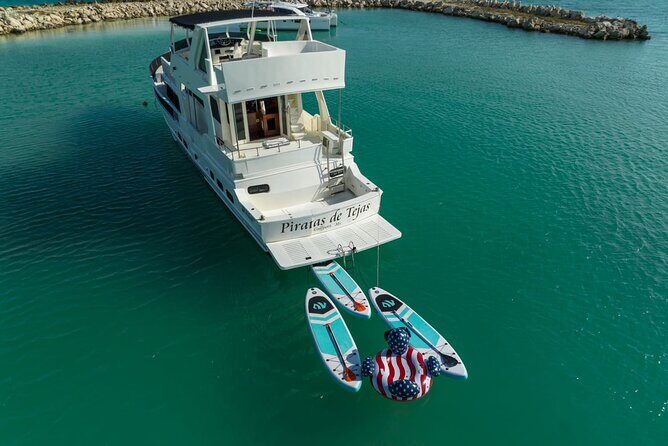 2 Hour Sunset-53' Hatteras Tulum, Playa Del Carmen, Riviera Maya - Space and group vibe: private for up to 10
