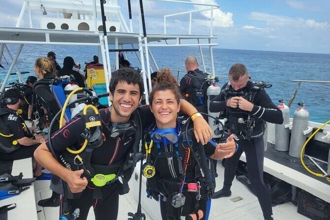 2 tanks for certified divers - Communication Style: WhatsApp Worked, but You Should Still Get Ready