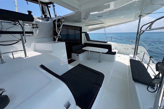 3 Hour Catamaran Experience in a Private 42' Lagoon - Crew Service Level: Where the Trip Becomes Memorable