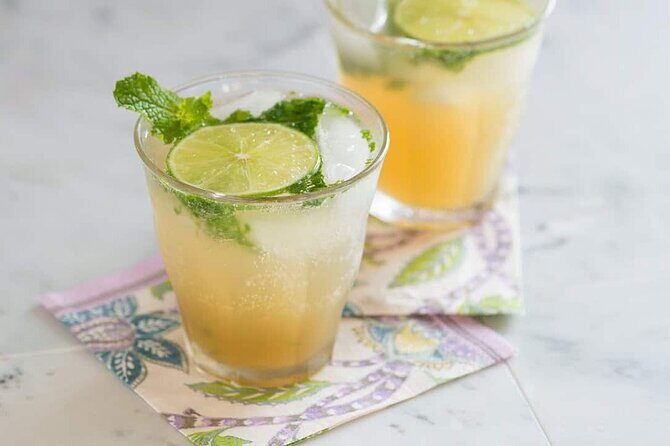 3-Hour Drinks and Appetizers Class in Playa del Carmen - Alcohol Options and Who Can Join