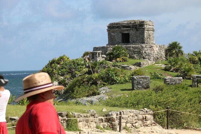 4x1 Explore TULUM Coba, Cenote and Mas, with transportation + Lunch. - Lunch + the missing drinks: how the meal fits the pace