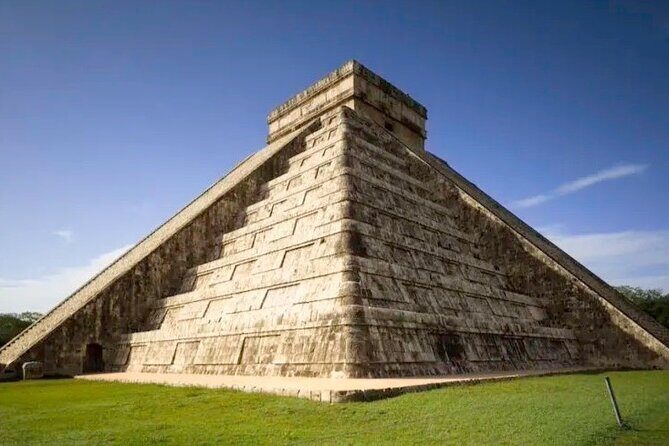 (4x1)Chichén Itzá, Cenote Saamal, Kaua e Valladolid da Playa Del Carmen e Tulum - Chichén Itzá: Kukulcán (El Castillo) and Why Equinox Shadows Matter