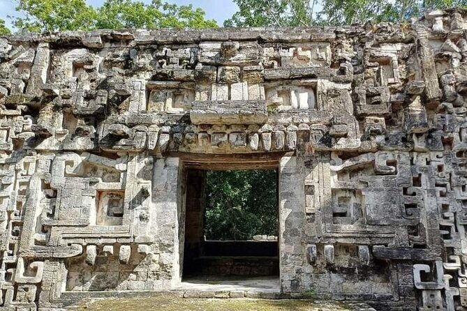 8-Day Tour through the Yucatán Peninsula, Mexico - Day 3: Kohunlich ruins and Bacalar by boat, then onward to Xpujil