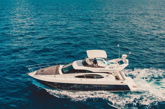 8-Hour Private 50' Azimut 2-Stop Tour to Cozumel Beach w/Food, Drinks & Snorkel - A 50 Azimut Day in Cozumel: The value of private time at sea