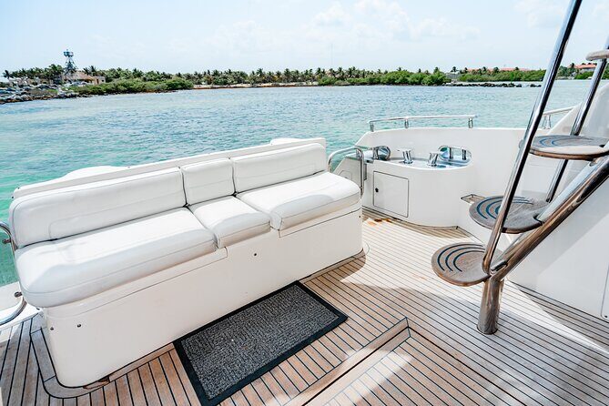 8-Hour Private 50' Azimut 2-Stop Tour to Cozumel Beach w/Food, Drinks & Snorkel - Colombia Shallows and Palancar Reef: more snorkeling, built into the schedule