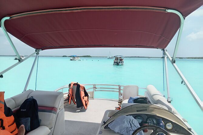 Bacalar: The Great Pyramids of Ichkabal Lagoon & Los Rapidos. - Bacalar Lagoon boat ride: cenote views, islets near town, and a real swim break