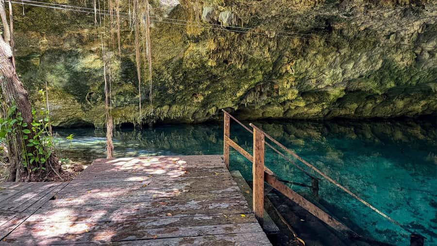 Cancun: Explore Tulum, swim with turtles, cenote, and snorkel in caves - Early access to Tulum ruins: guided walk, photo stops, and calm views