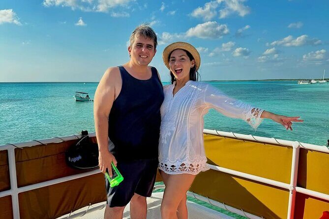 Catamaran Excursion + Open bar + Snorkeling at El Cielo - El Cielo sandbar: starfish spotting in a famous shallow setting