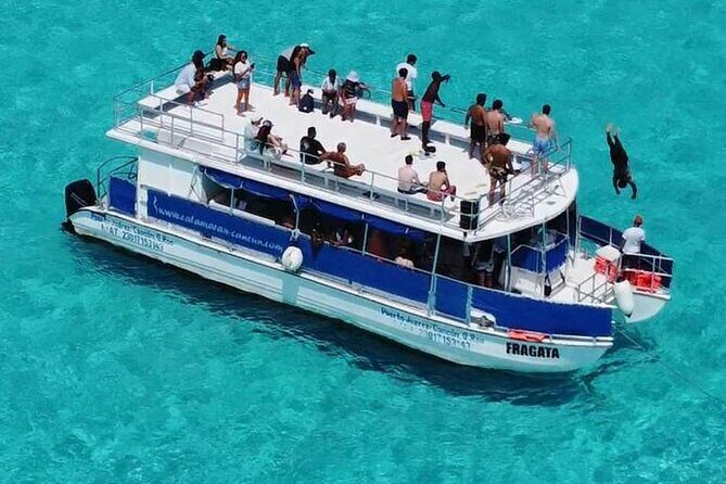 Catamaran in Cozumel with snorkeling at El Cielo and open Bar - Onboard open bar and the adult-only schedule (+18)