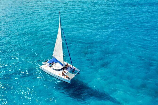 Catamaran Tour to Isla Mujeres Snorkeling with Buffet and Open Bar - Key things to know before you go