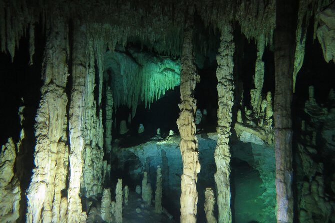 Cenote diving Dream Gate - The Two Underwater Routes: Upstream vs Downstream