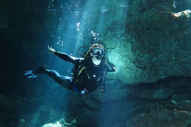 Cenotes diving - Tajma Ha (Taj Majal): A Palace of Rooms Under a Bat Cave