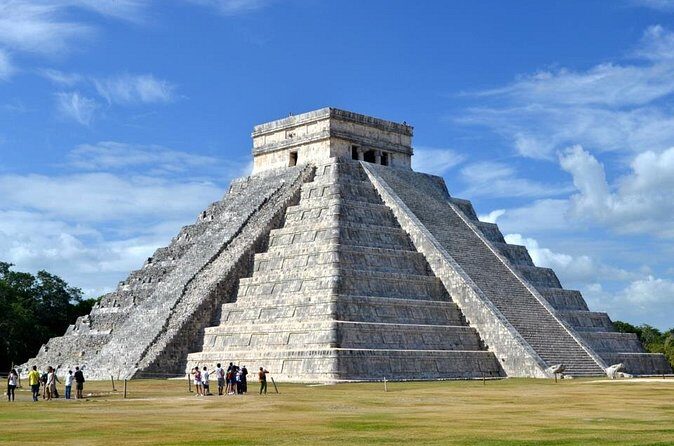 Chichen Itza - Cenote - Valladolid - Lunch at midday: buffet comfort, drinks, and a local feel