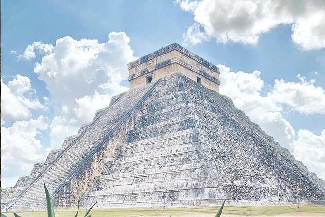 Chichen Itza FULL DAY TOUR - Chichen Itza for two hours: awe, plus fee and vendor reality checks