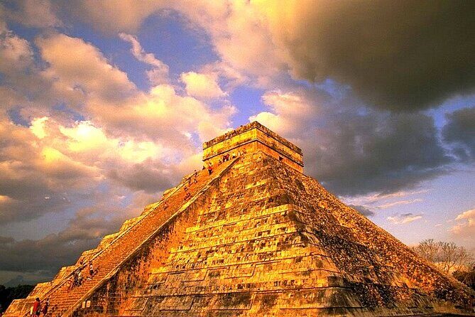 Chichén Itzá Kukulkan & Swim in Two Cenotes - Chichén-Itzá and the Kukulkan pyramid: what your guide should help you notice