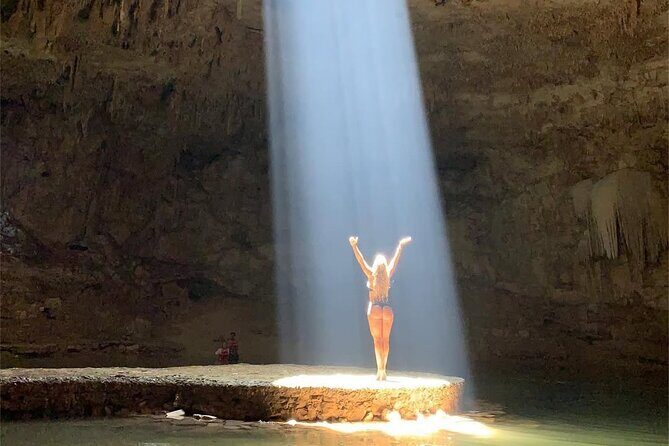 Chichen Itza, Suytun and Ikkil cenotes in One Day Tour! - Ik Kil Cenote: The Classic Jungle-Wall Experience