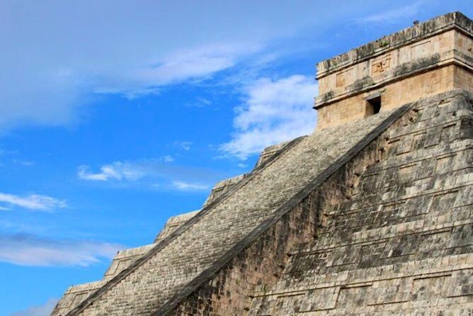 Chichen Itza the Mayan Wonder Tour from Cancun and Riviera Maya - Valladolid’s Pueblo Magico Stop: Pretty, but Don’t Expect a Long Stroll