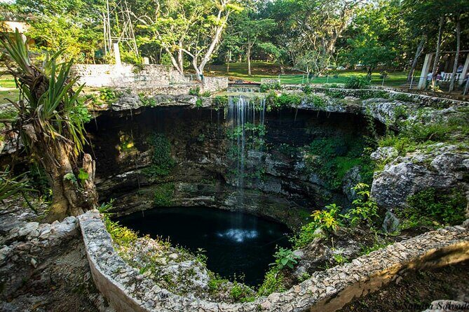 Chichen Itza Tour Options with Cenote Swim from Playa del Carmen - Chichen Itza with a real guide: time, heat, and how to handle the crowds