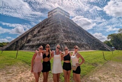 Chichen Itza Valladolid and Stunning Cenote - Private Tour - Chichén Itzá highlights: more than big stones and souvenirs