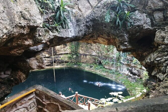 Chichen Itza,Cenote Chichikan& Valladolid from Playa del Carmen. - Food value: the buffet lunch that actually fills you up
