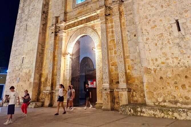 Chichenitza private tour and cenotes - Valladolid: the calm, human stop that keeps the day from feeling like a sprint