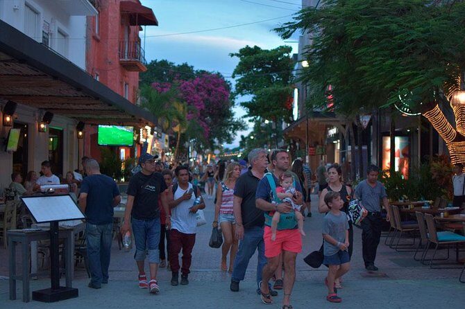 Combo Tour: Tulum, Cenote and 5th Avenue in Playa Del Carmen from Cancun - Entering Tulum’s sea-facing ruins with a guide
