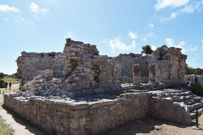 Combo Tour: Tulum, Cenote and 5th Avenue in Playa Del Carmen from Cancun - Lunch and what’s actually included (and what you must budget)