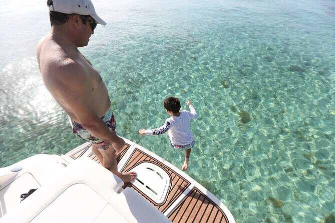 Cozumel Heaven awaits: Sail and Snorkel by private boat - Private boat in Cozumel: what up to 8 people really means