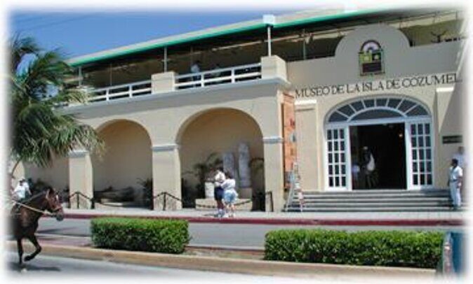 Cozumel History Walking Tour - Waterfront to Downtown: Monument of Two Cultures and Mestizaje Power