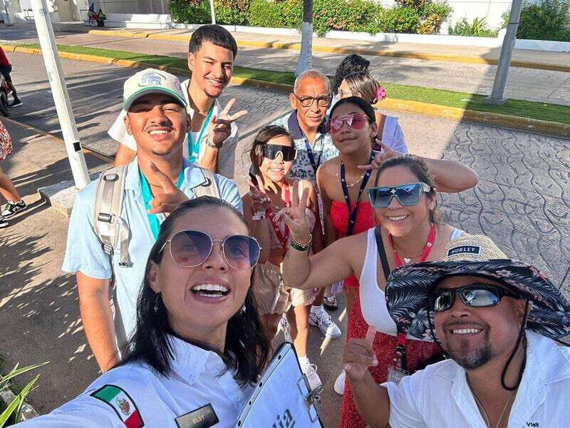 Cozumel: Island Highlights by Private Van & Local Guide (4h) - The van and guide setup: comfort and control