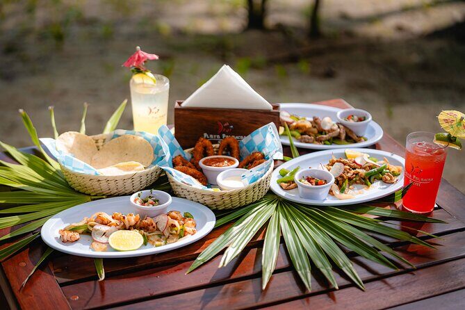 Cozumel Playa Palancar VIP All Inclusive Day Pass - Food and open bar: what you’re paying for beyond snacks