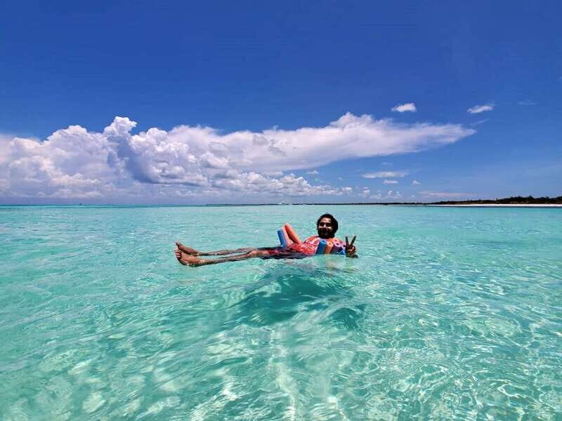 Cozumel: Private Charter Boat and Snorkel Day Trip - Drinks, fruit, guacamole, and ceviche on the boat