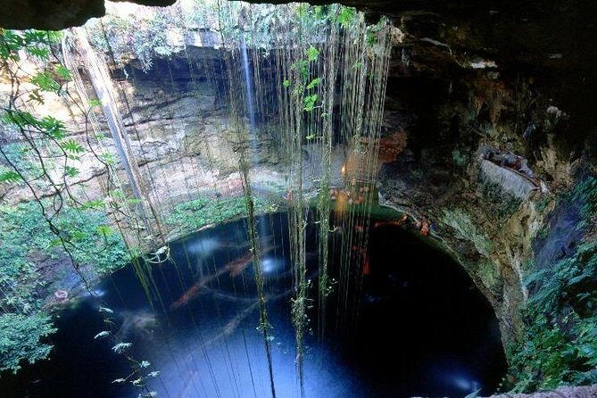 Deluxe adventure! 2 Sacred Cenotes, Chichen Itza and Valladolid from Tulum City - The Valladolid Stop: A Short Look at Stone-Center Charm