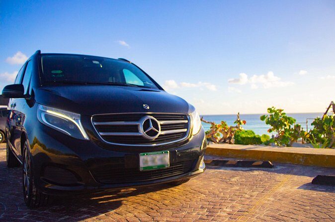 Departures in Mercedes Benz from Tulum to Cancun Airport - Private group value: $208 for up to 5 people