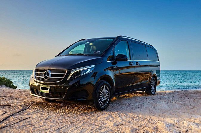 Departures in Mercedes Benz from Tulum to Cancun Airport - Practical tips to make your pickup painless