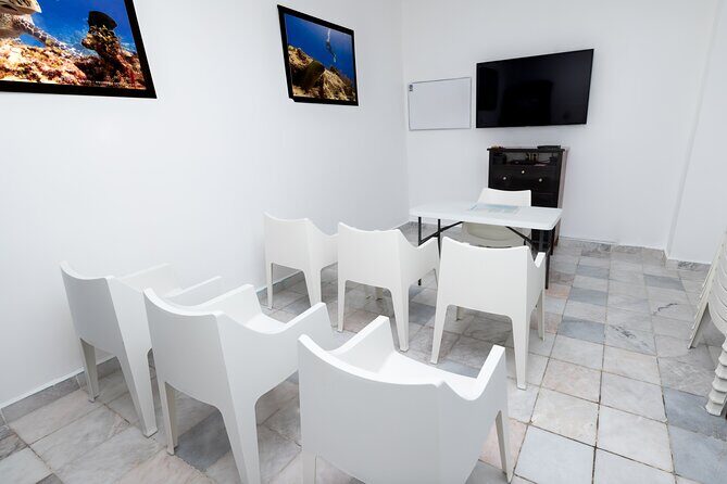 Discover Diving in the Reefs of Cozumel - Instructor Style: Why Patient Coaching Makes This Work