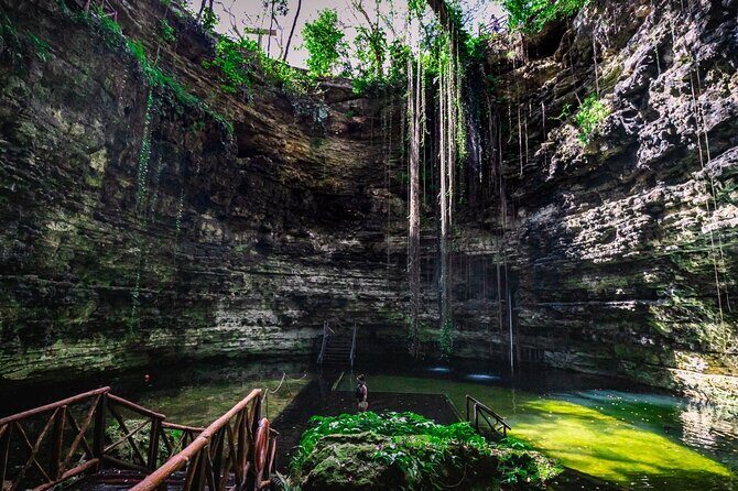 Ek Balam, Mayan traditions and cenote Chichikan - Chichikan cenote: swim time plus Mayan food and rituals
