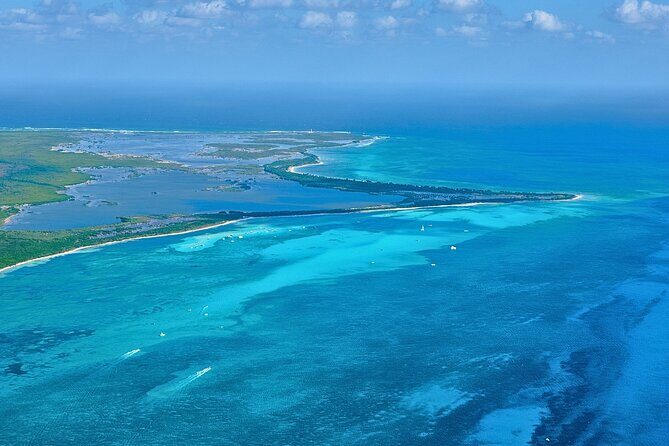El Cielo Cozumel Snorkel Share Boat + Reefs + Food Drinks + Beach - El Cielo Cozumel: starfish sanctuary and photo-friendly water