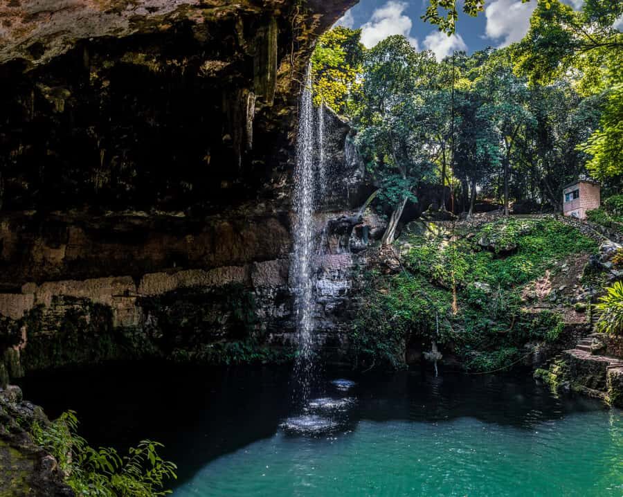 From Playa del Carmen: Tour to Chichén Itzá, Valladolid with Cenote and buffet - Cenote Chichikan swim: jungle water, life jackets, and what optional really means