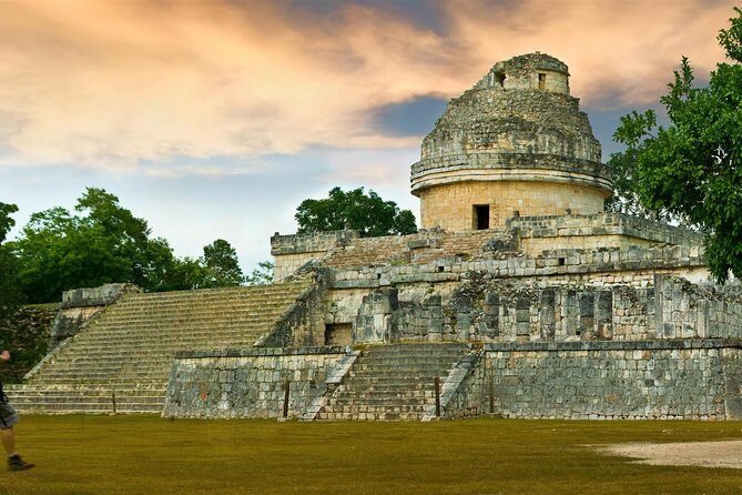Full-day Tour of Chichen Itza, Cenote & Valladolid City - Lunch buffet and the Yucatecan food angle