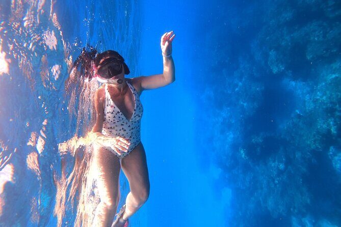 Get to know heaven on earth with Chivis del mar private - Stop 1: Palancar Reef and the Herradura coral photo moments