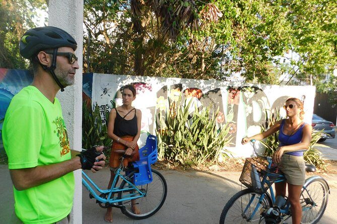 Graffitis & Munchies biketour Playa del Carmen - Why This Playa del Carmen Street-Art Ride Starts at 7:00 am