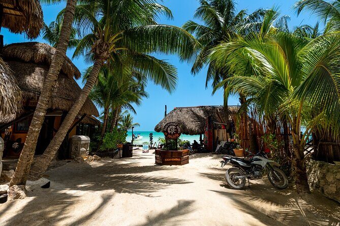 Holbox Island Tour with Pasion Island and Punta Mosquito - Isla de la Pasión: views first, birds if you’re lucky