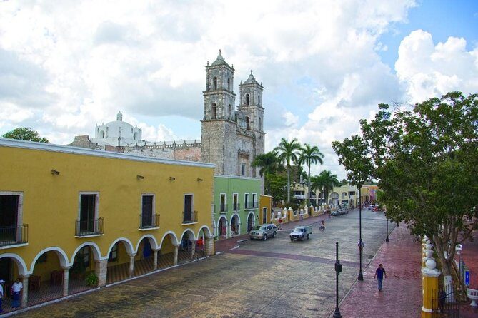 Hubiku & Ikkil Cenote, Valladolid and Chichen Itza! Deluxe From Playa Del Carmen - Chichen Itza guided visit: temples, the sacred cenote, and photo time