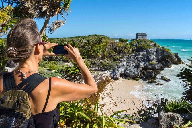 Incredible Tour to Tulum! 4 sites in 1, from Cancun - Tulum: the cliff ruins stop that sets the tone