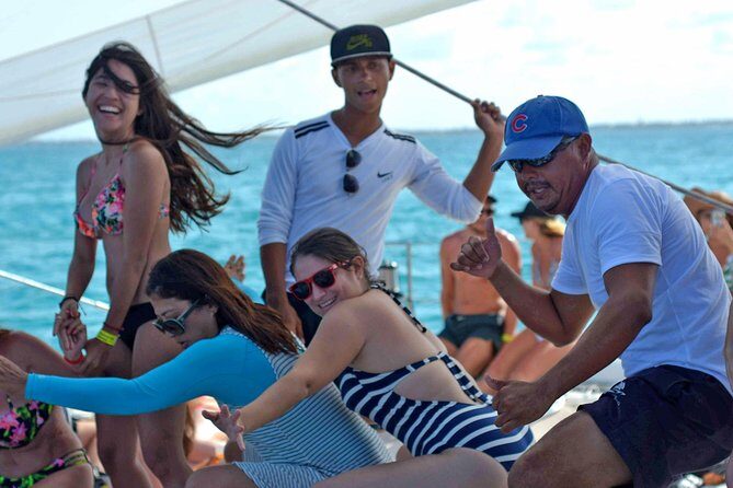 Isla Mujeres All Inclusive Sailboat Experience - Isla Mujeres at leisure: how to spend your 2.5 hours