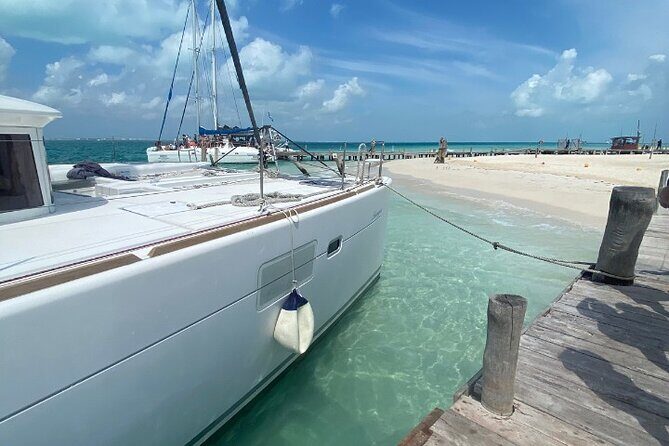 Isla Mujeres on luxury catamaran with snorkel, open bar and lunch - Why this Isla Mujeres catamaran works for a half-day