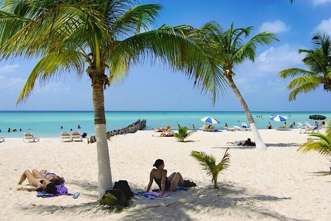 Isla Mujeres on luxury catamaran with snorkel, open bar and lunch - Should you book this Isla Mujeres catamaran with snorkel and open bar?