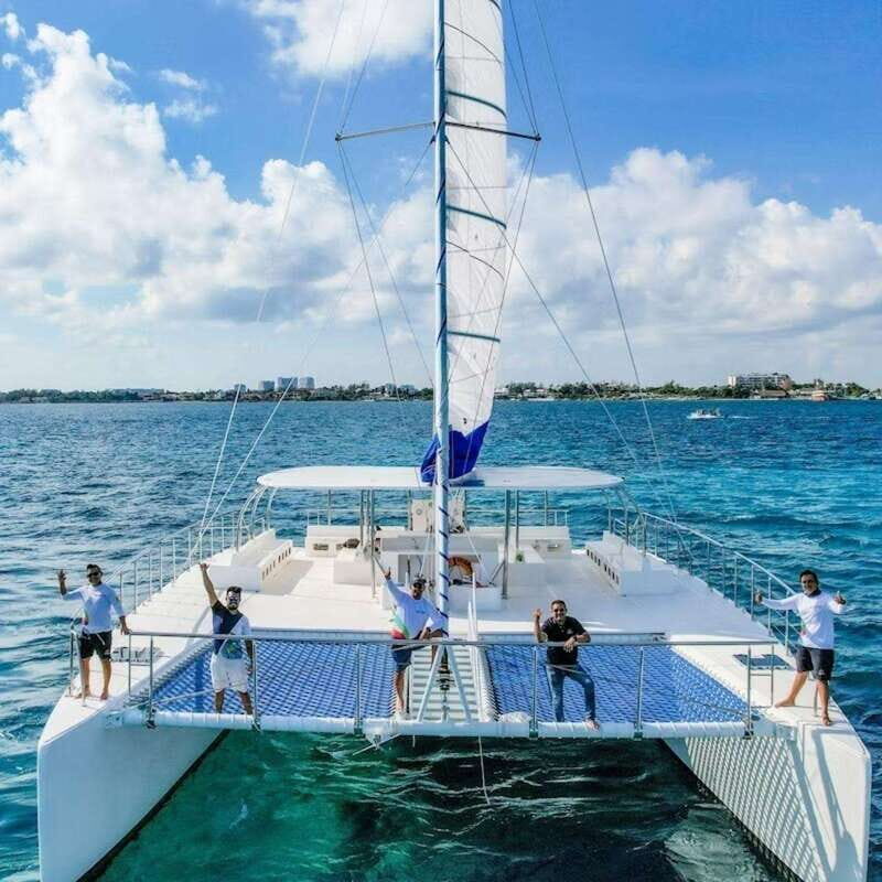 Isla Mujeres Plus Experience Catamaran Tour + Snorkel+Lunch - Boat size, check-in reality, and how to avoid avoidable stress